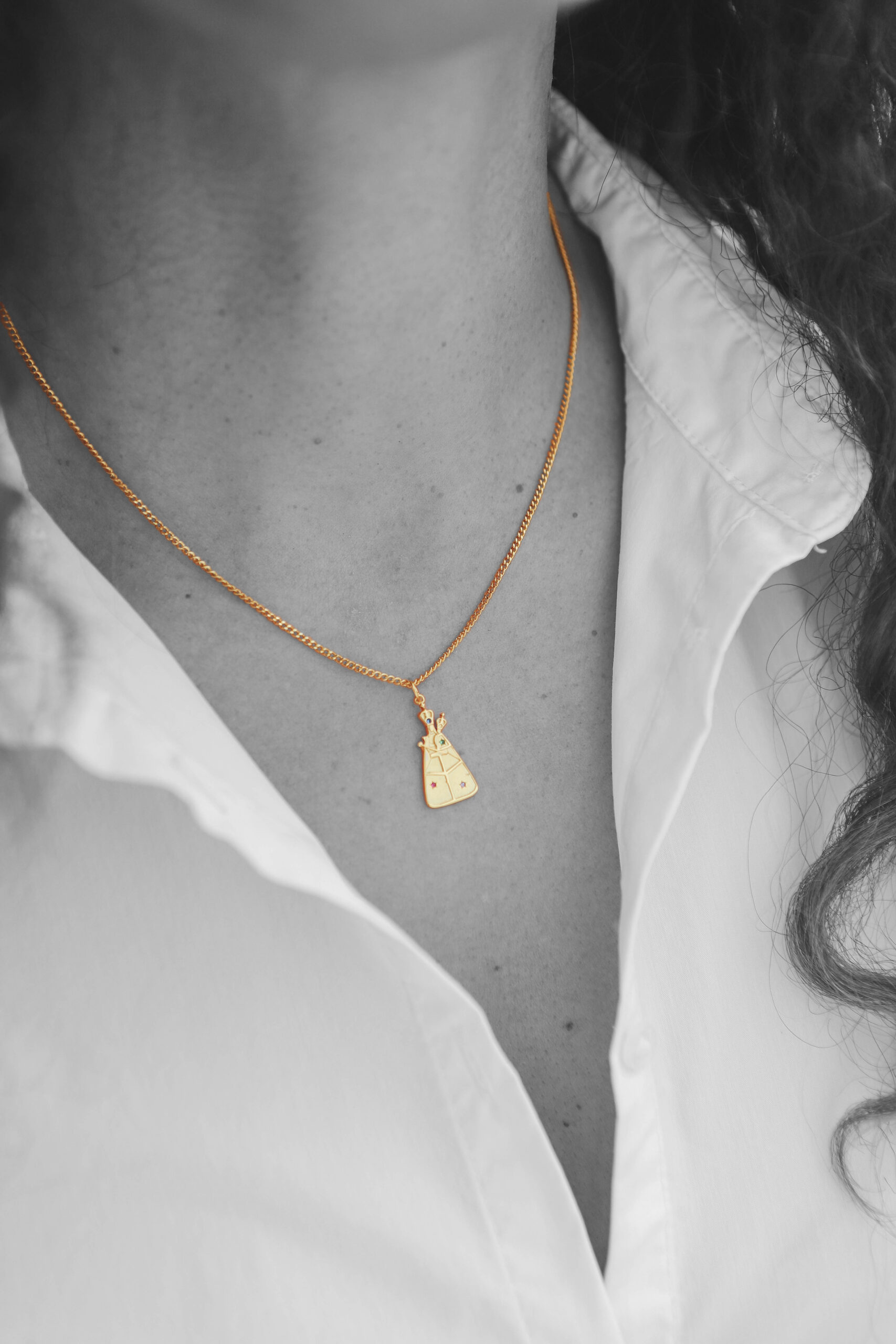 Medalla de la Virgen de Almuñécar Medalla de la Virgen de Almuñécar chapada en oro