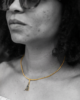 Collar Triangular con la Inicial "S" en oro de 18K | Essentia